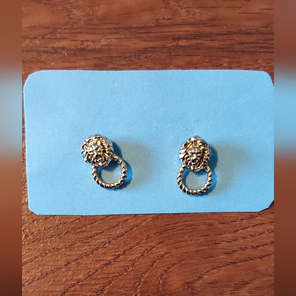 ⭐️2/$20⭐️ Lion Earrings